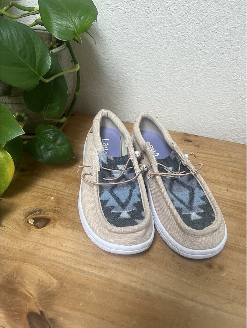 Lamo Women's 9 Paula canvas slip-on shoes Geometric Aztec Southwestern Hey Dude
